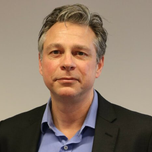 Dr Pete Mills headshot